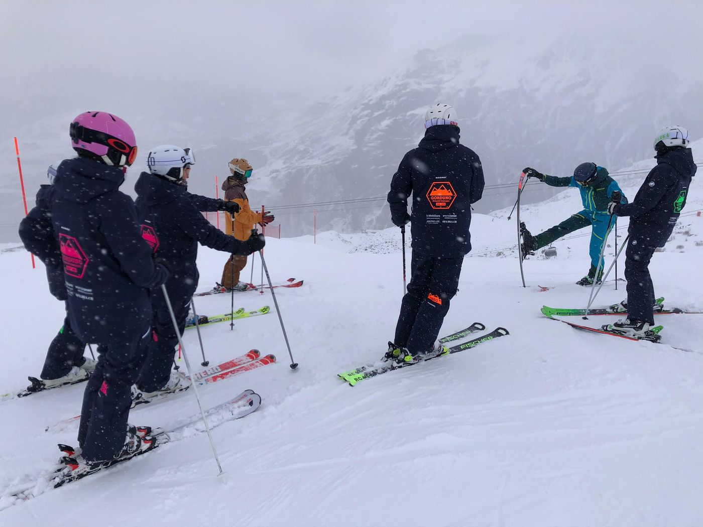 Monitori e allievi del club sulle piste